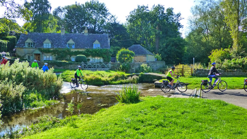 The Cotswolds p egen hnd